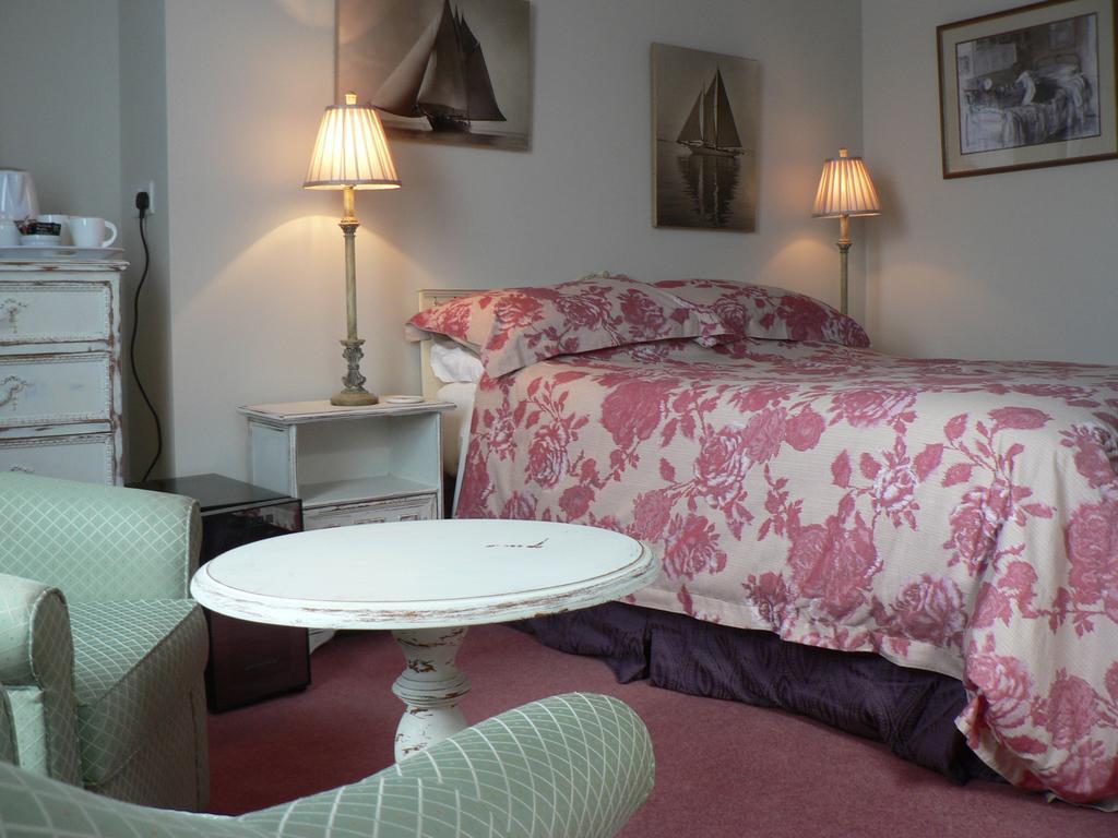 16 Franklin Bijou Boutique Bed & Breakfast Harrogate Room photo
